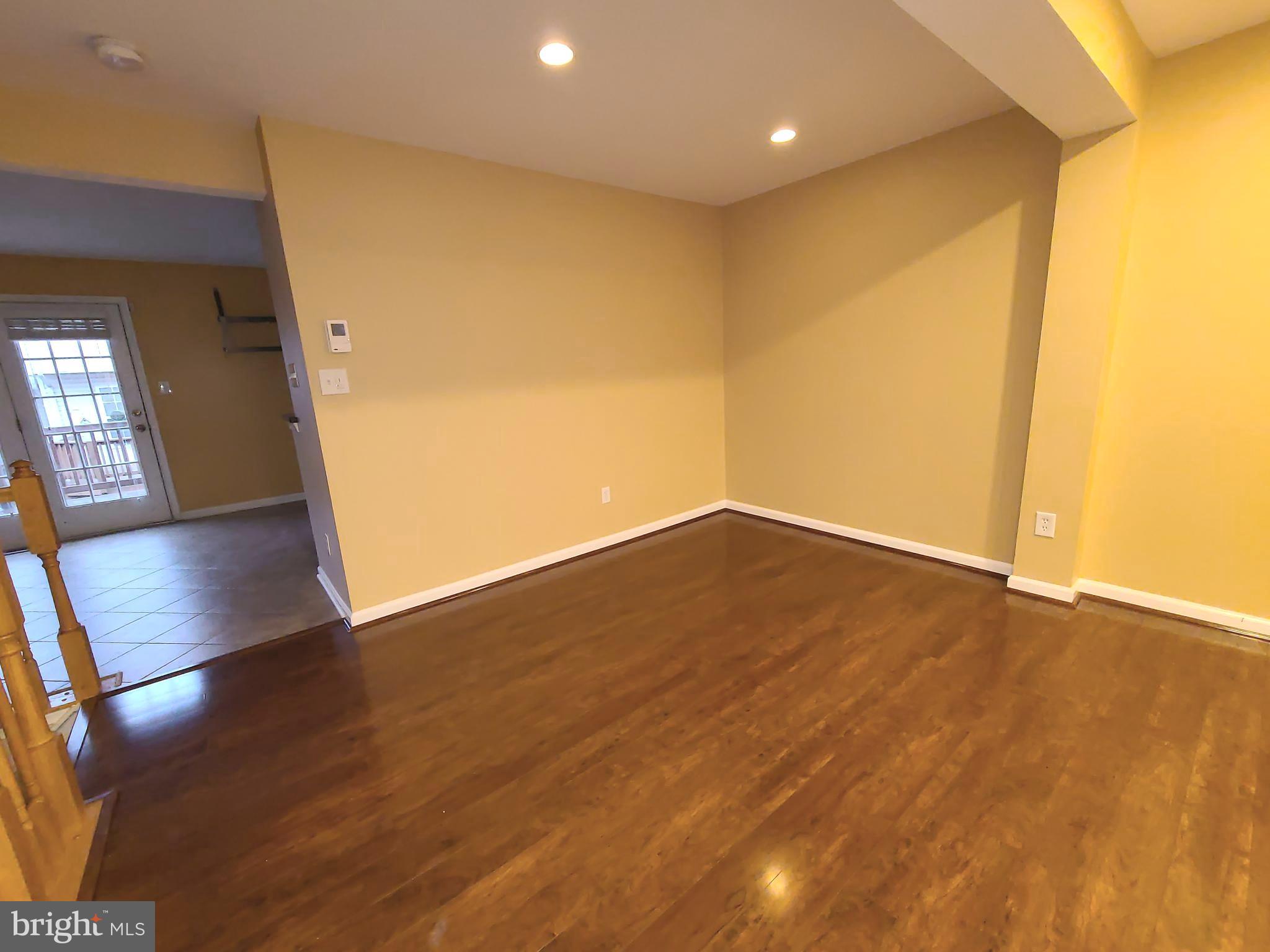 JAPONICA - Residential