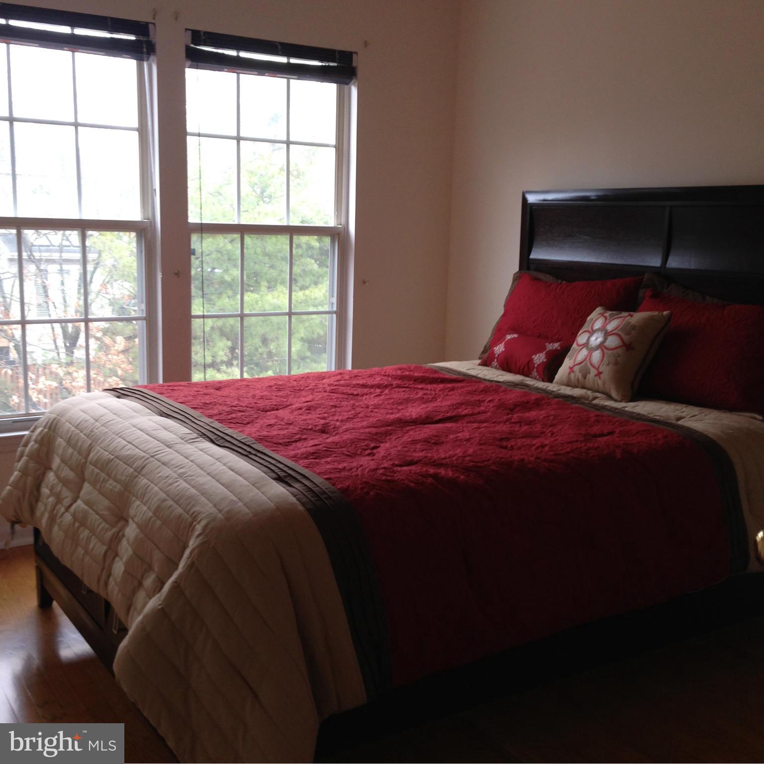 MANCHESTER LAKES - Residential Lease