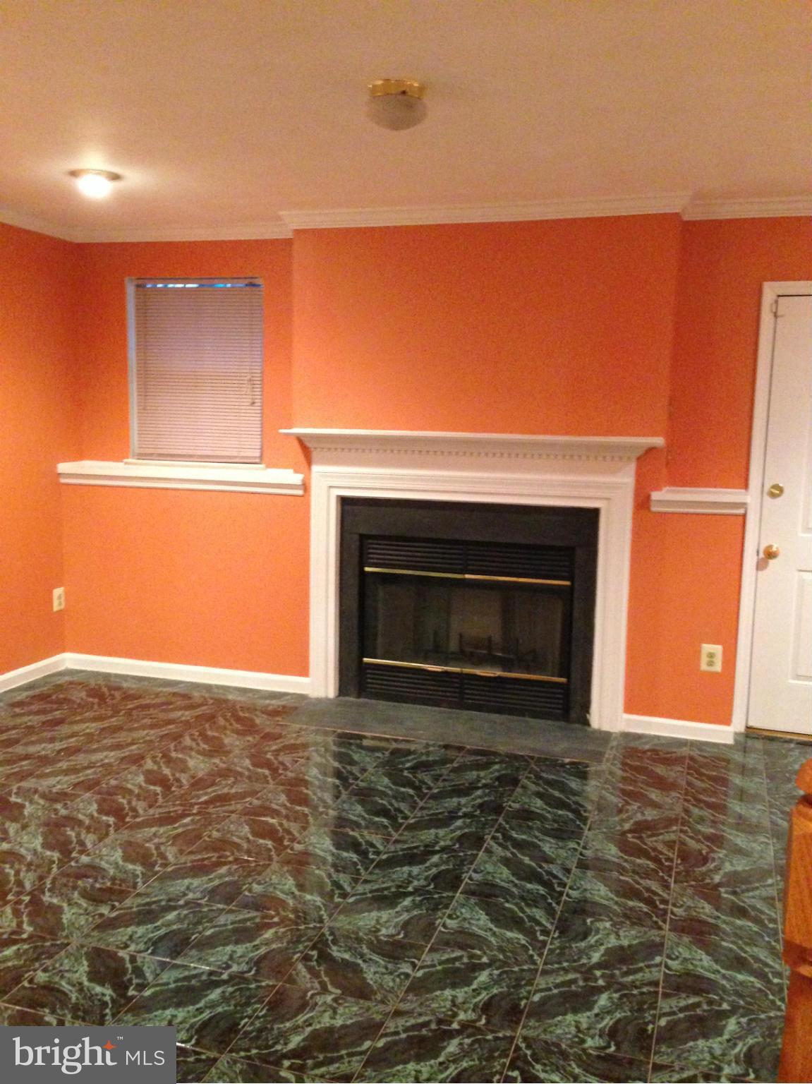 MANCHESTER LAKES - Residential Lease