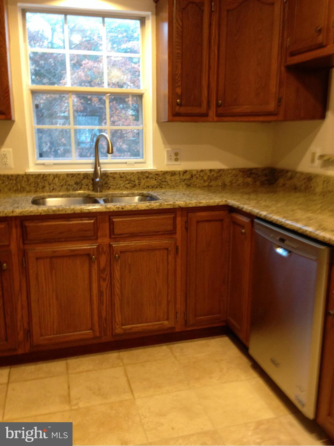 MANCHESTER LAKES - Residential Lease