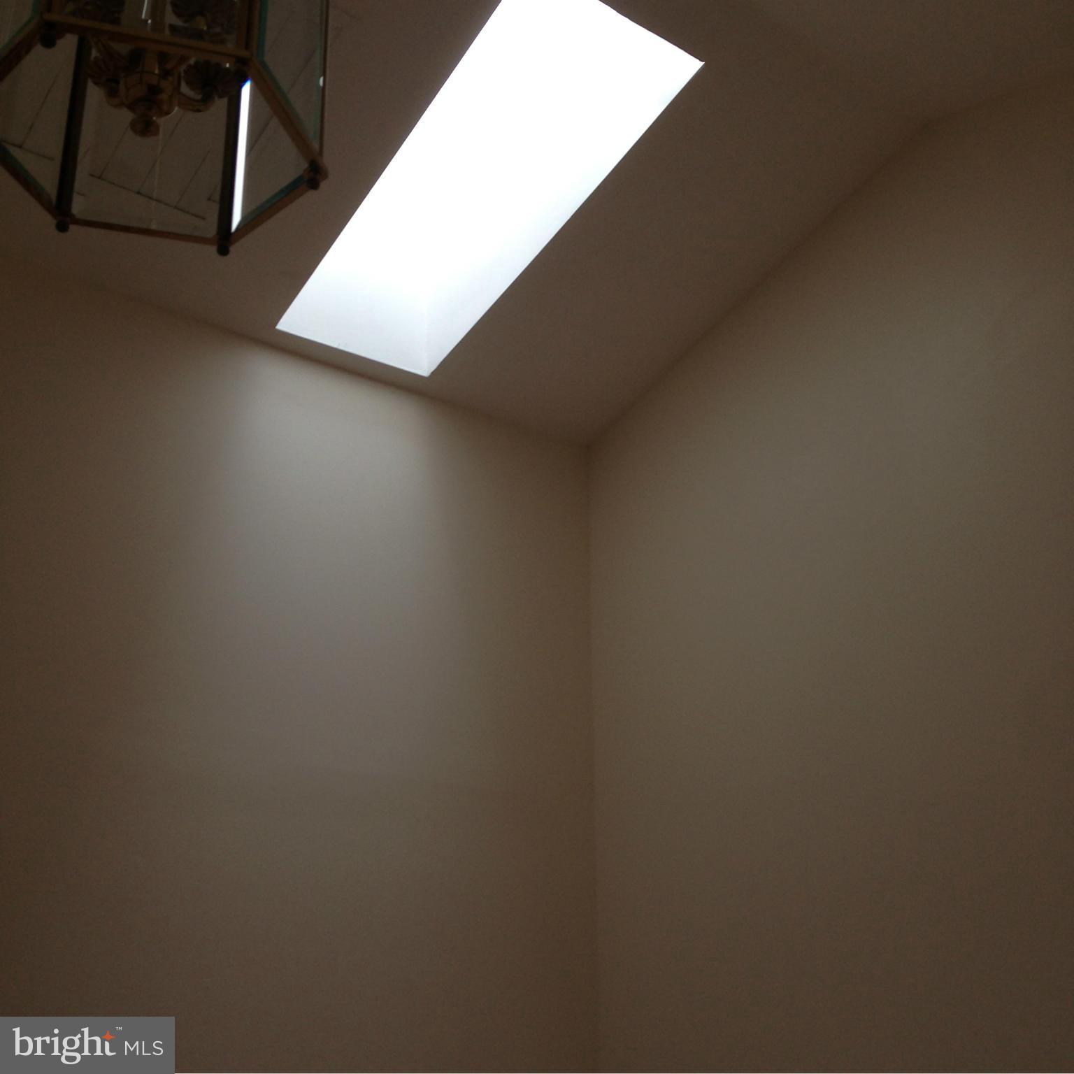 MANCHESTER LAKES - Residential Lease