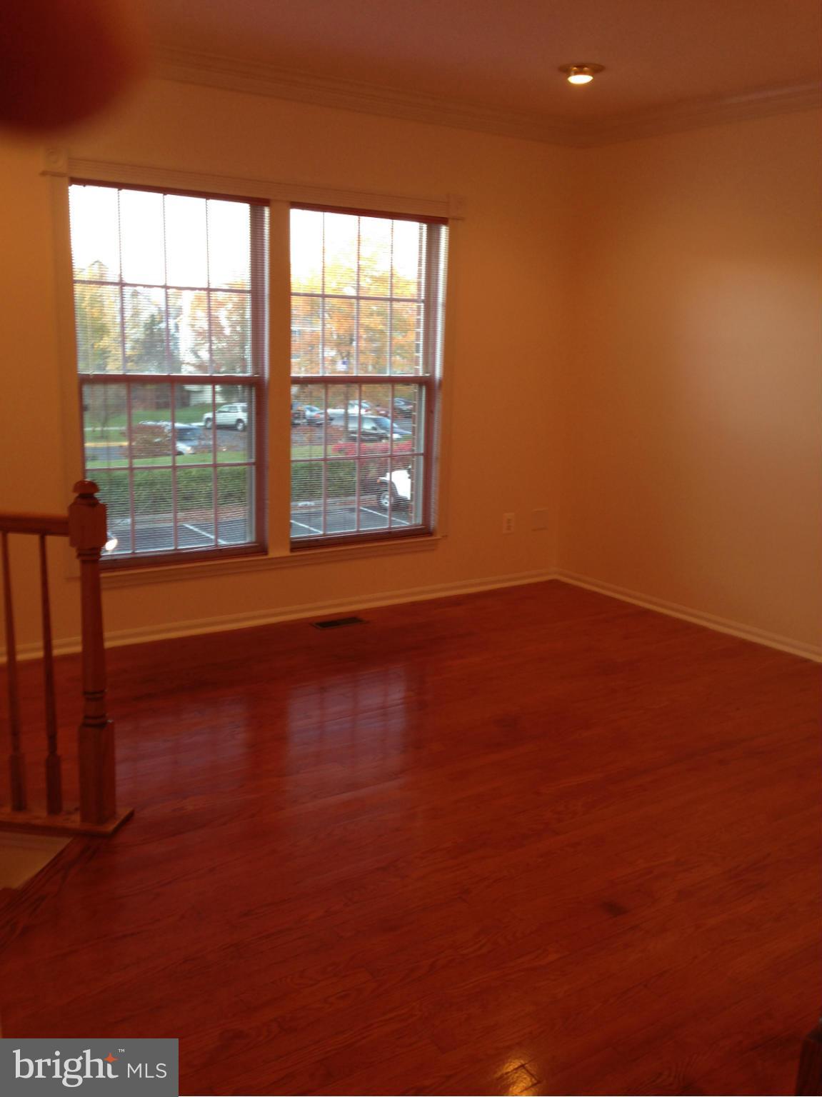 MANCHESTER LAKES - Residential Lease