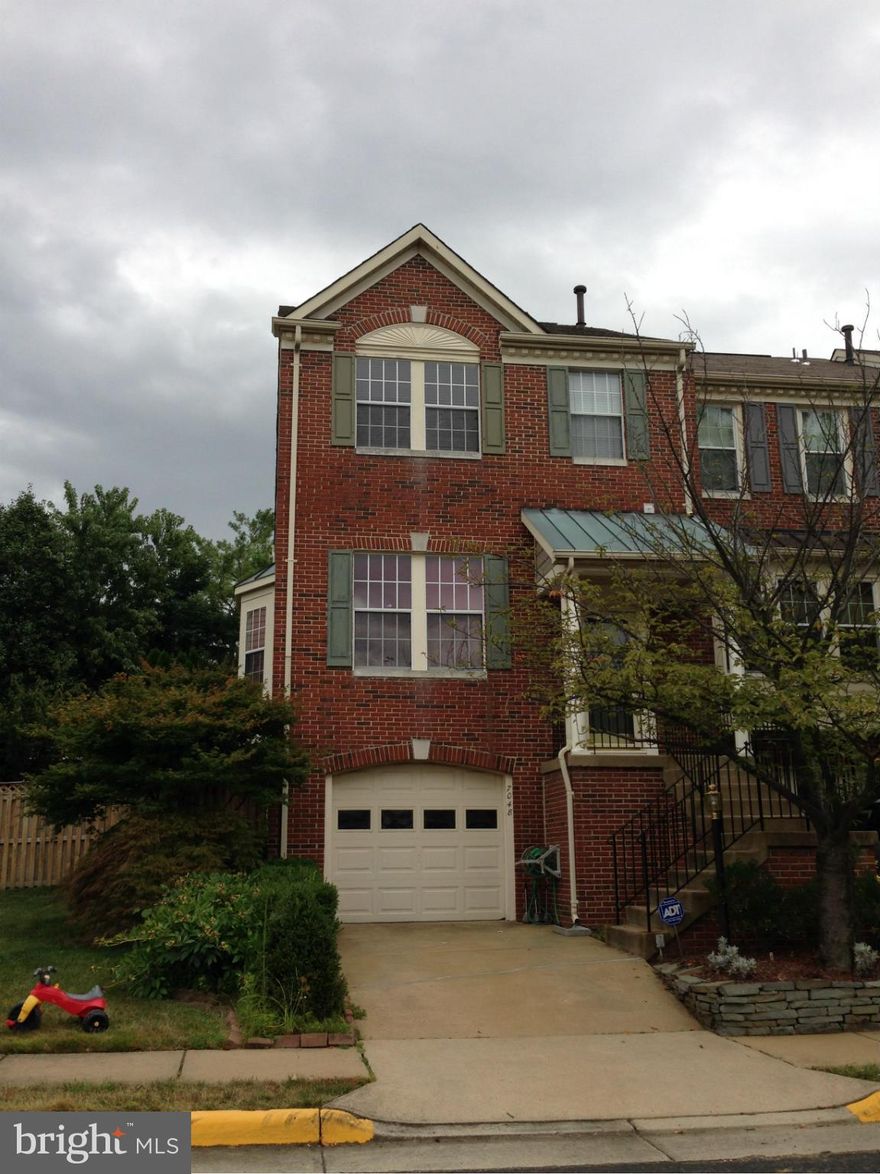 Beautiful End Unit townhouse with one car garage in Cul-de-sac, Hardwood floors in LR, DR, FR, Upper Level Bedrooms, Oak Stairs, New Stainless steel appliance & New Granite countertop, Ceramic Tiles in KT,   Washer/Dryer, Large Deck, Family Rm,  Formal dining room with Bay Window, Fireplace  Rm, Vaulted ceilings in MBR,  Community Pool, playgrounds, and tennis/basketball courts.