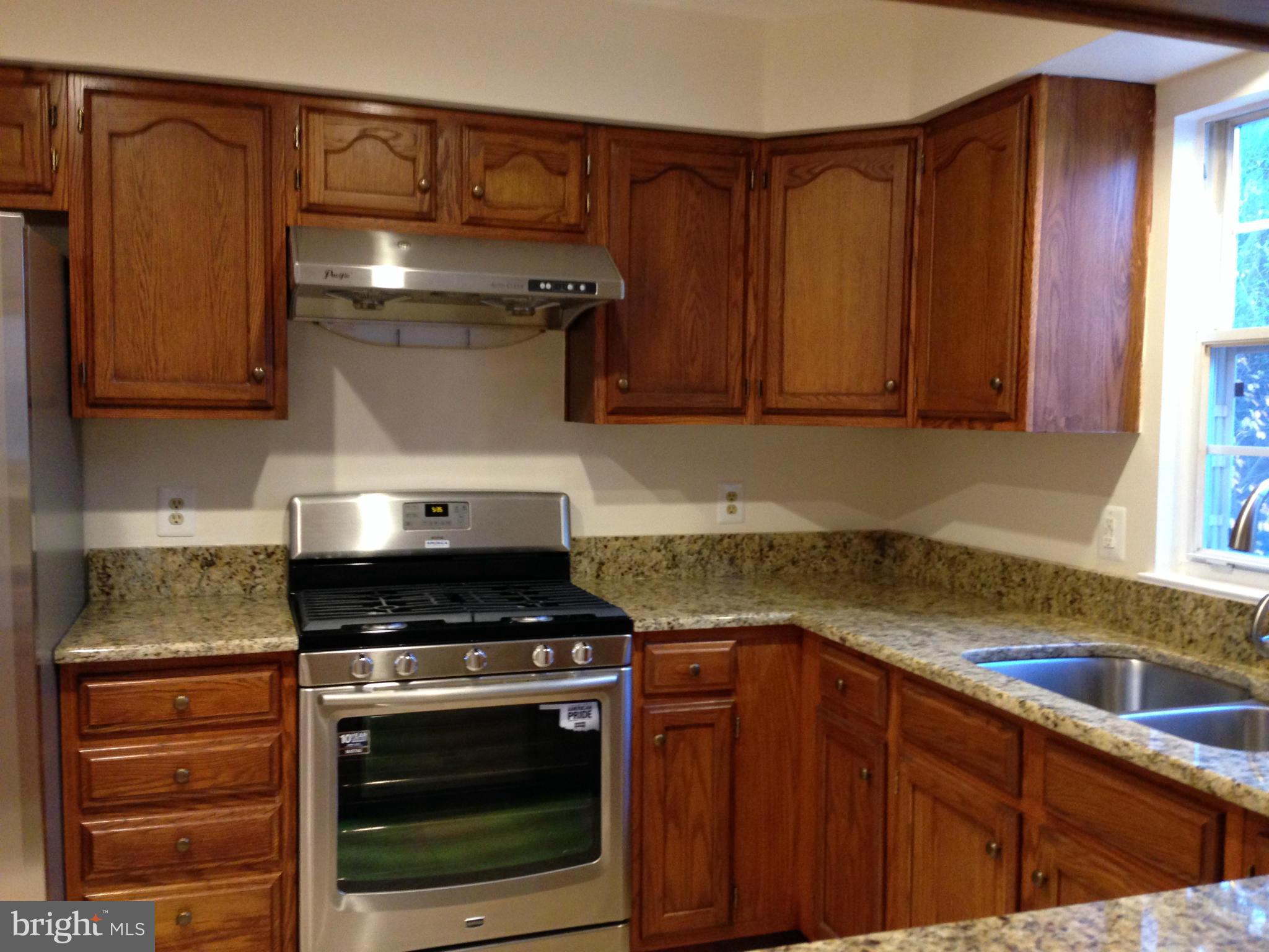 MANCHESTER LAKES - Residential Lease