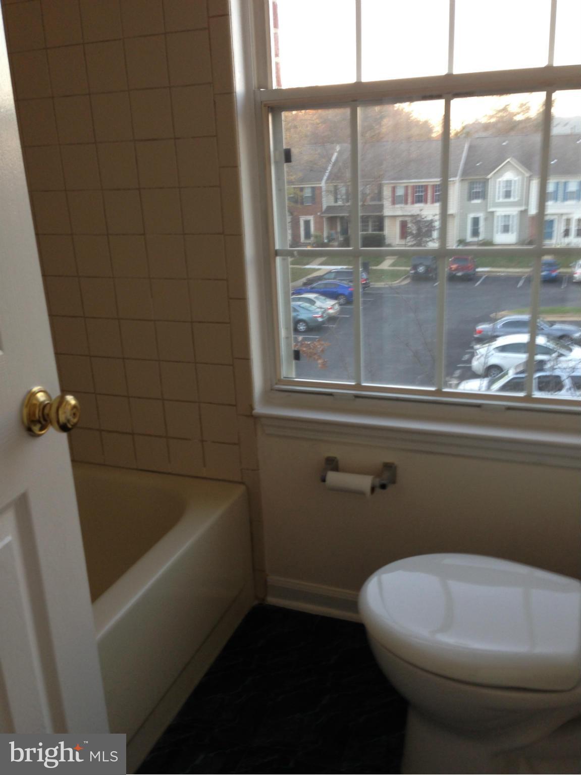 MANCHESTER LAKES - Residential Lease