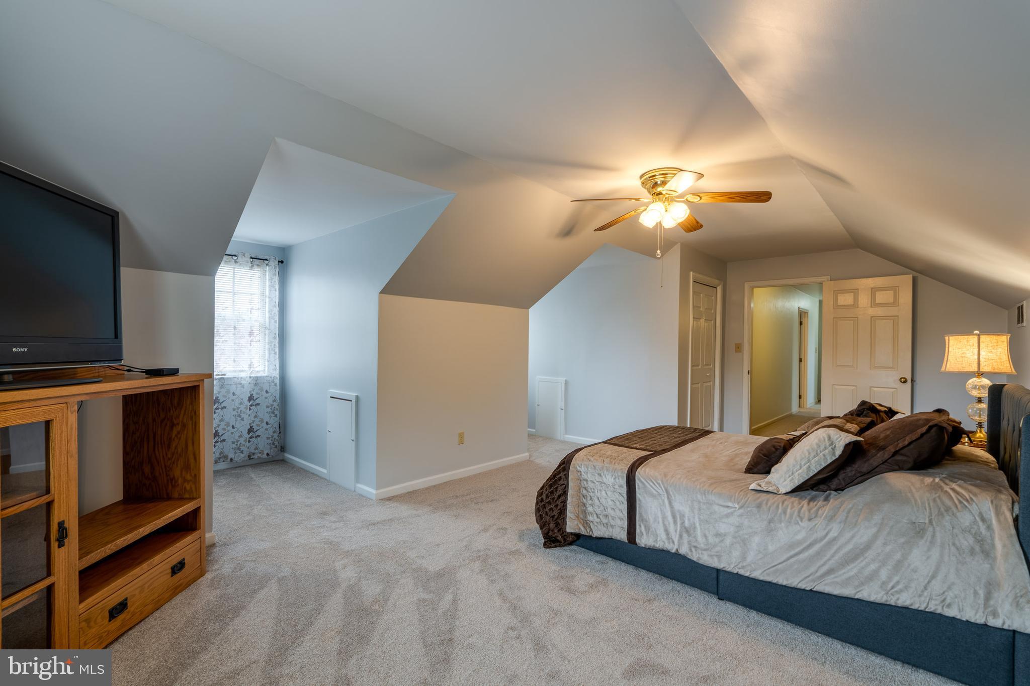 COUNTRY MANOR ESTATES - Residential