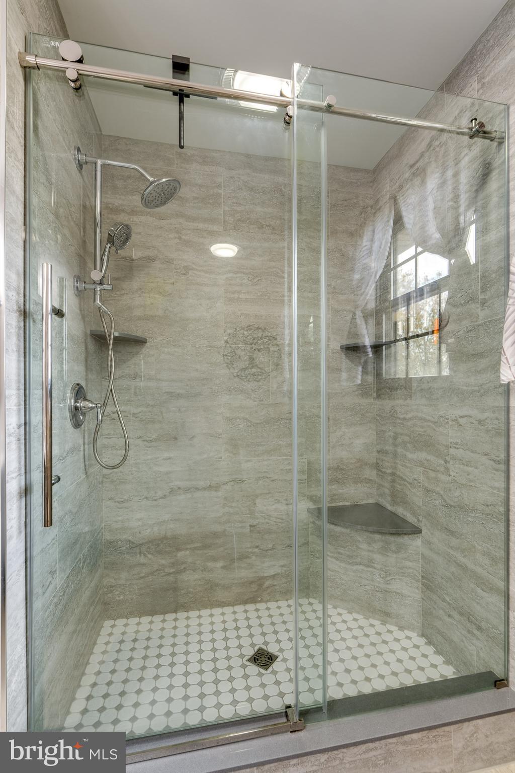 COUNTRY MANOR ESTATES - Residential