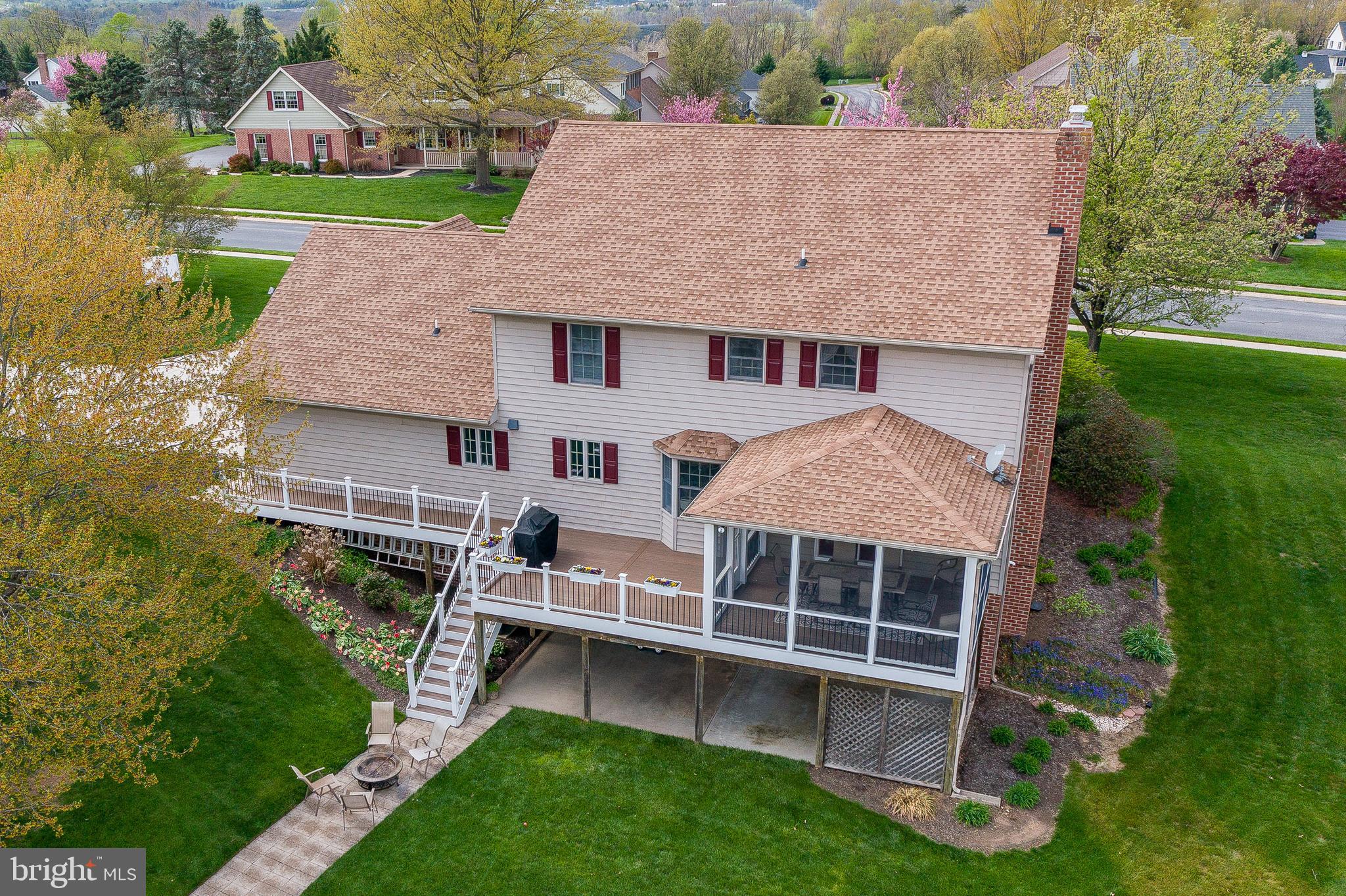 COUNTRY MANOR ESTATES - Residential