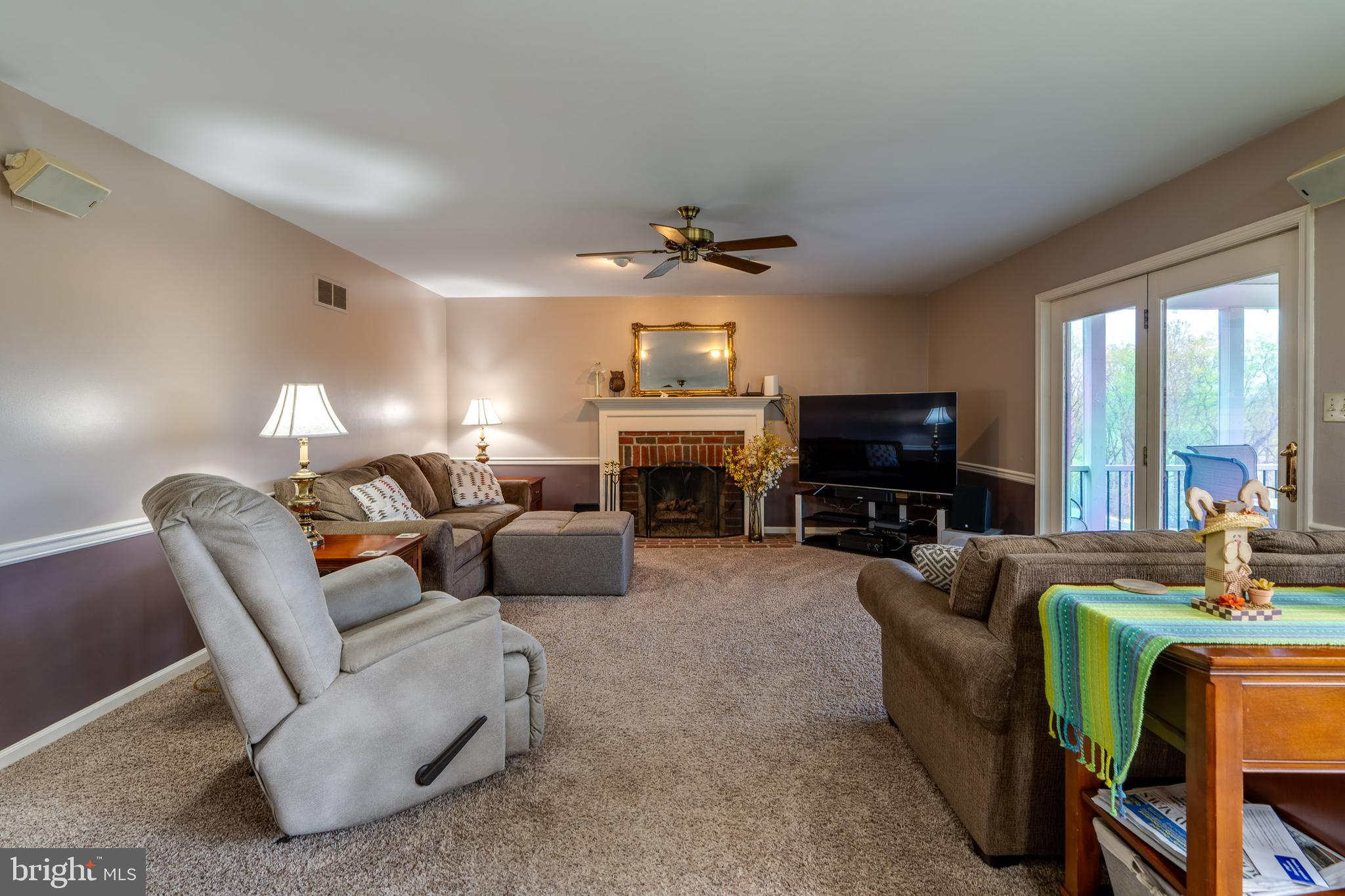 COUNTRY MANOR ESTATES - Residential