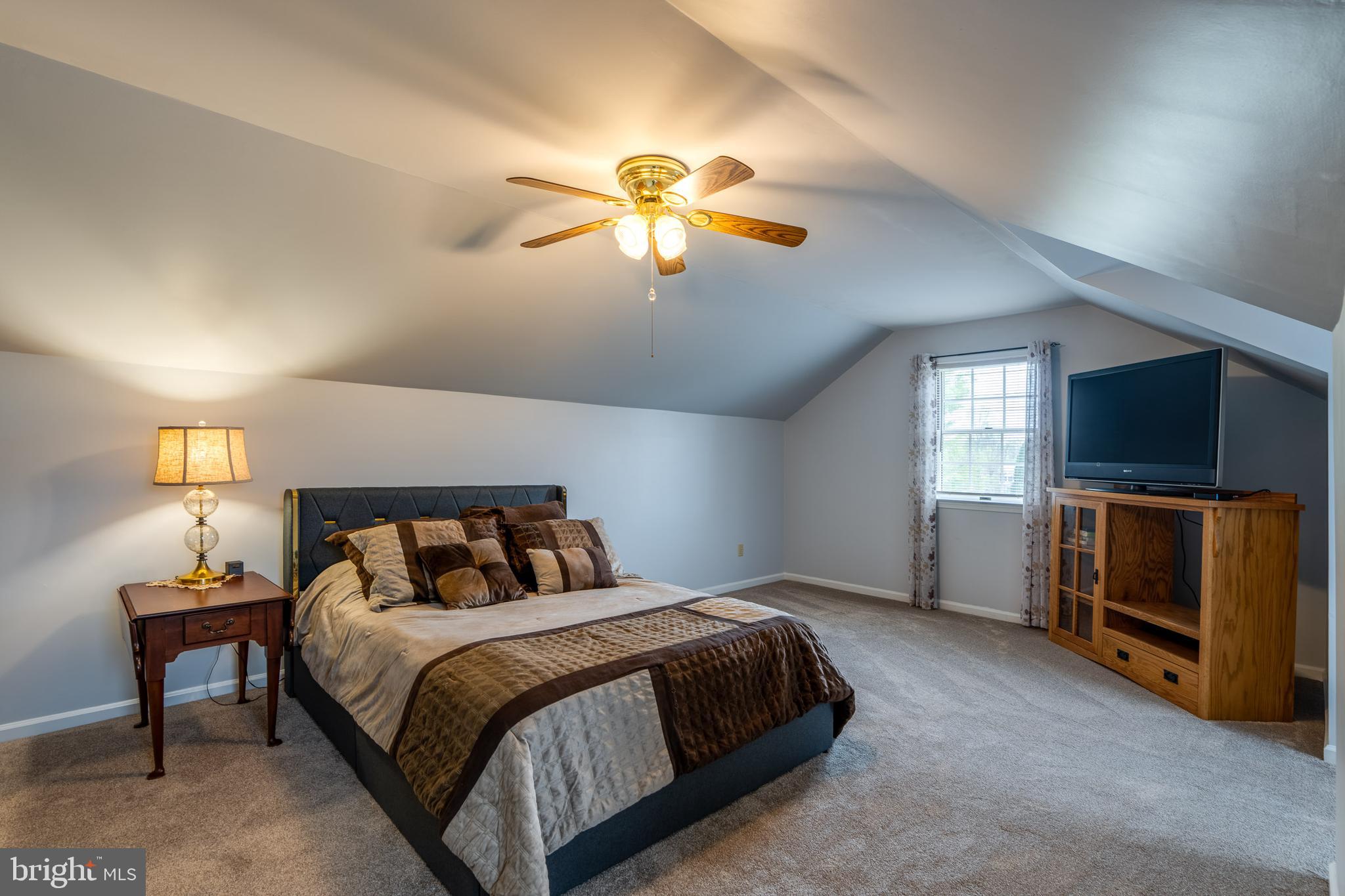 COUNTRY MANOR ESTATES - Residential