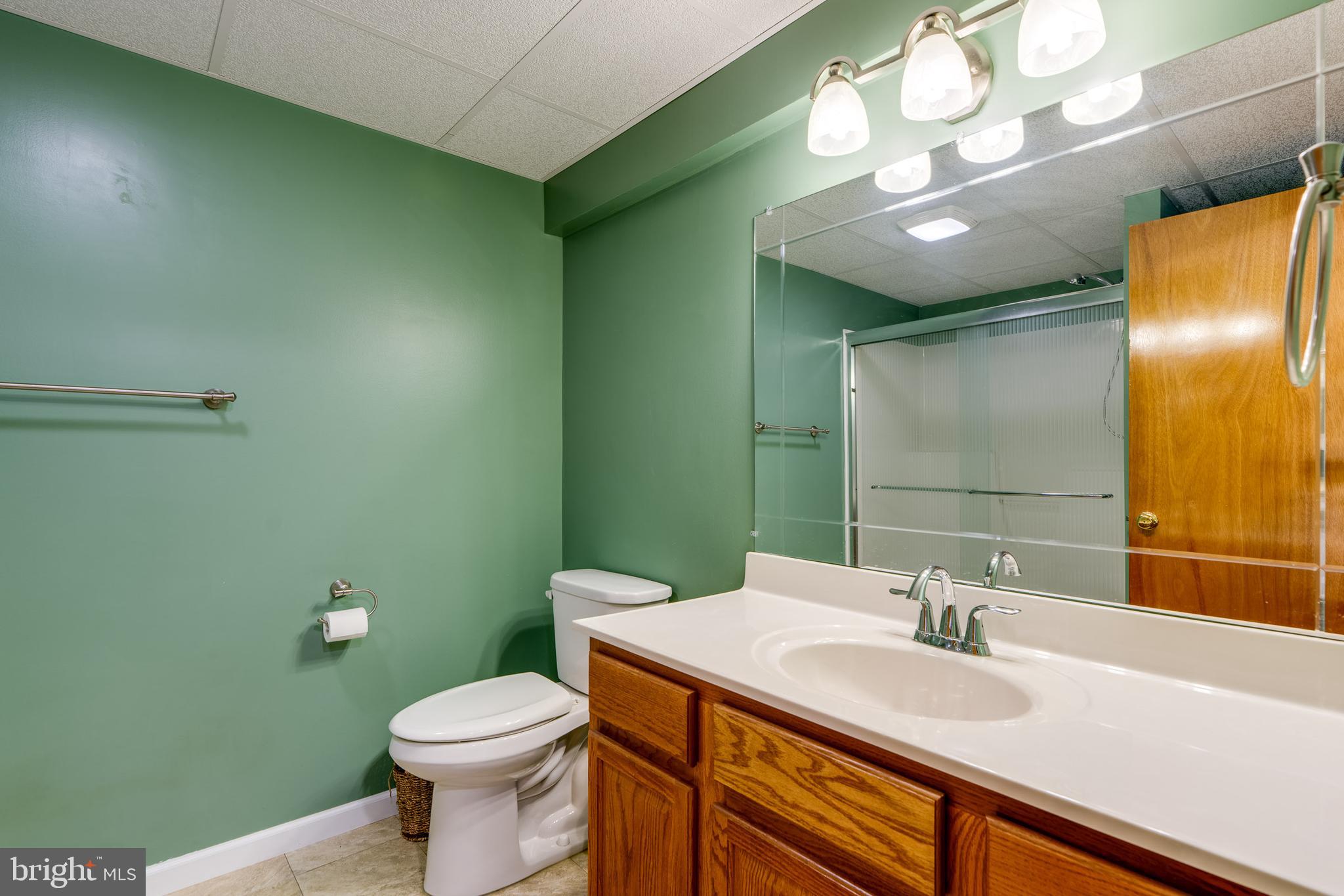 COUNTRY MANOR ESTATES - Residential