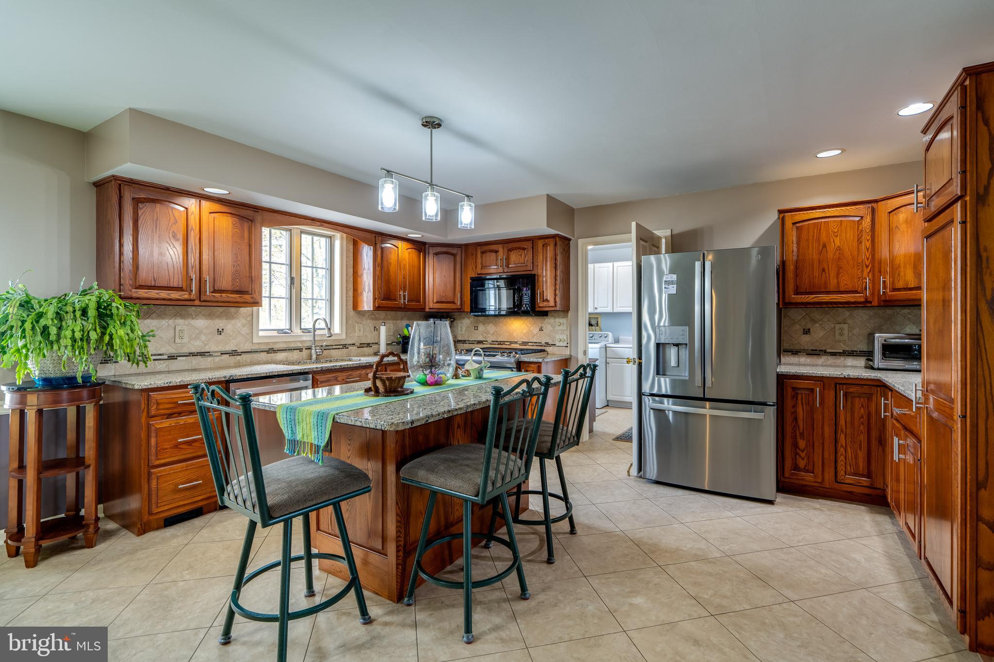 COUNTRY MANOR ESTATES - Residential