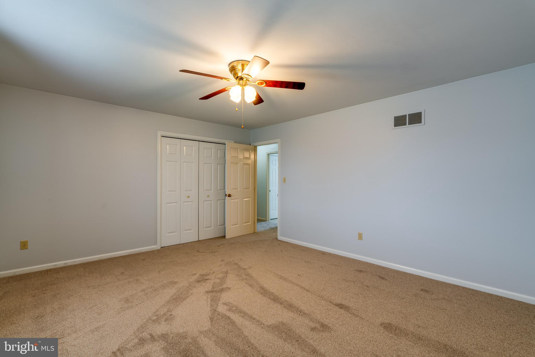 COUNTRY MANOR ESTATES - Residential