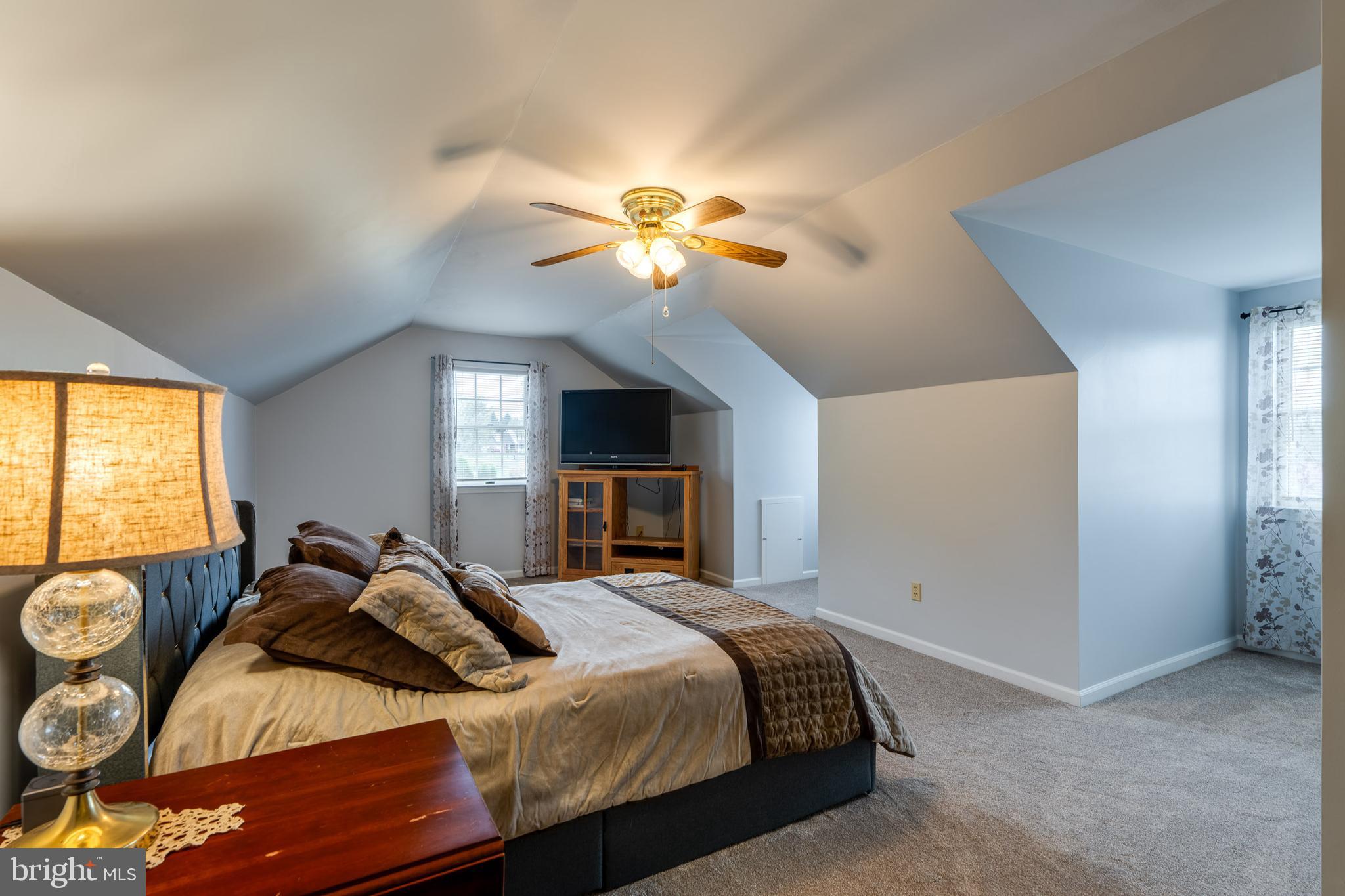 COUNTRY MANOR ESTATES - Residential