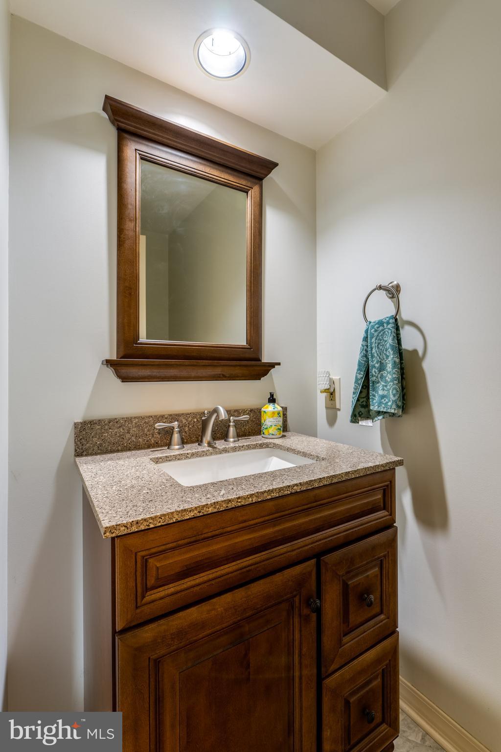 COUNTRY MANOR ESTATES - Residential