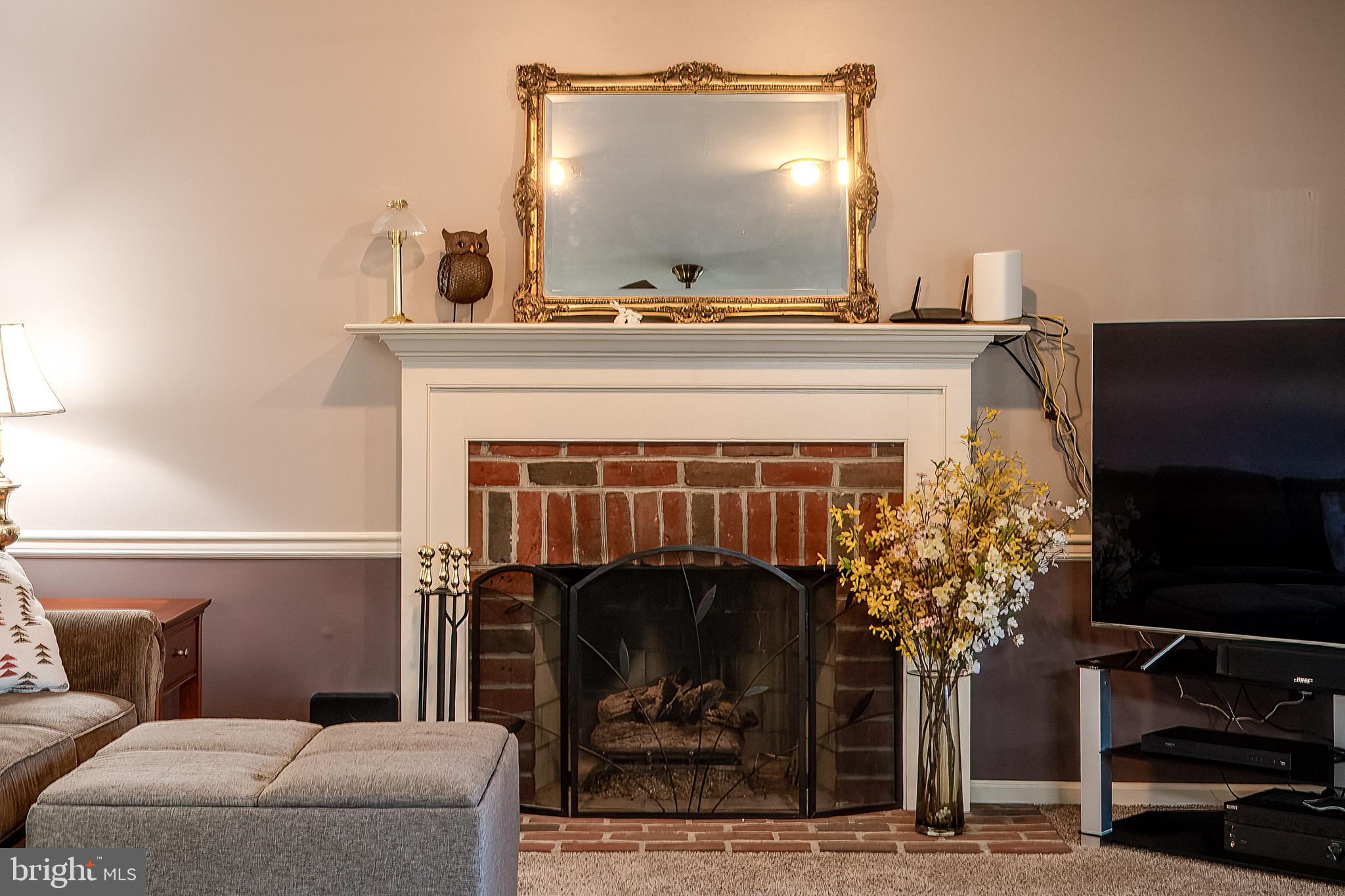 COUNTRY MANOR ESTATES - Residential