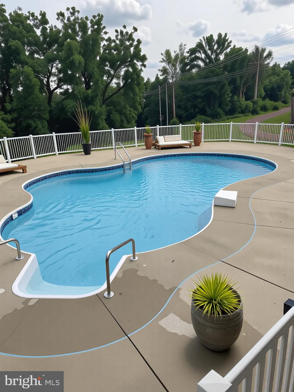 COUNTRY MANOR ESTATES - Residential