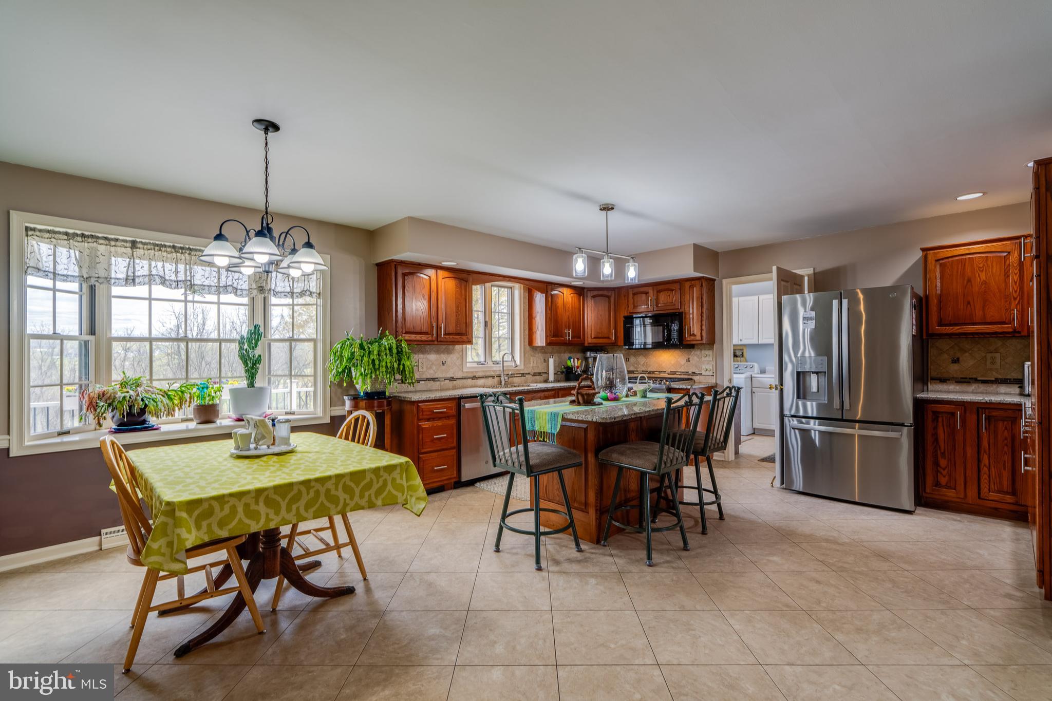 COUNTRY MANOR ESTATES - Residential