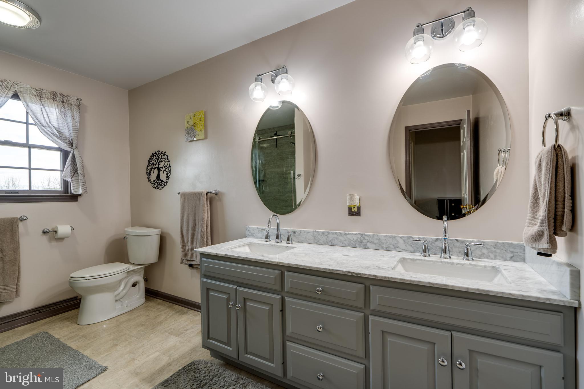 COUNTRY MANOR ESTATES - Residential