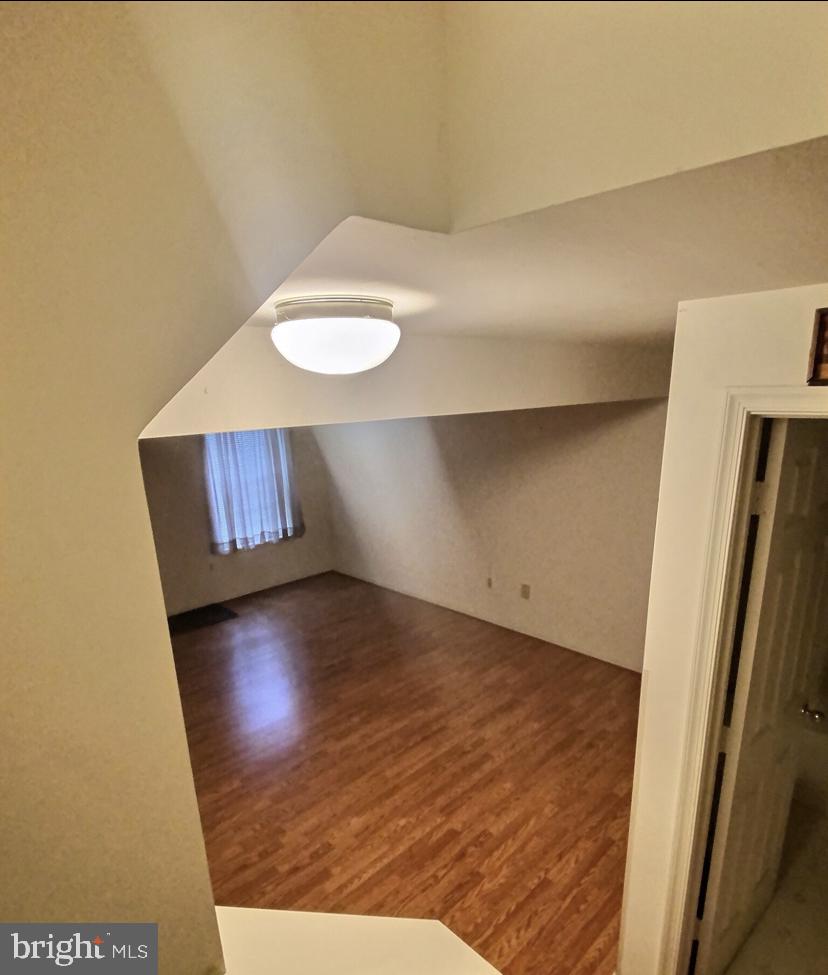 SUBURBIA - Residential