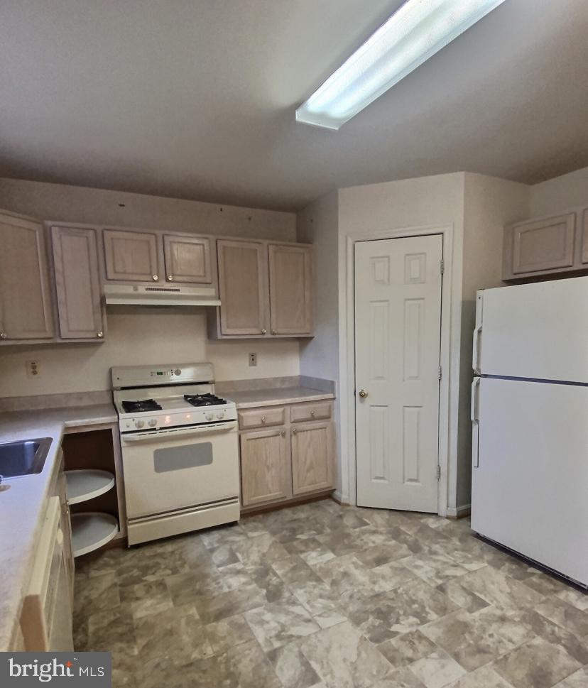 SUBURBIA - Residential