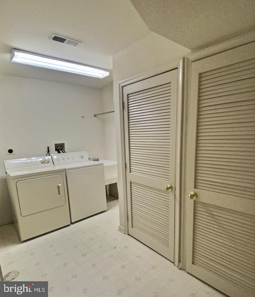 SUBURBIA - Residential