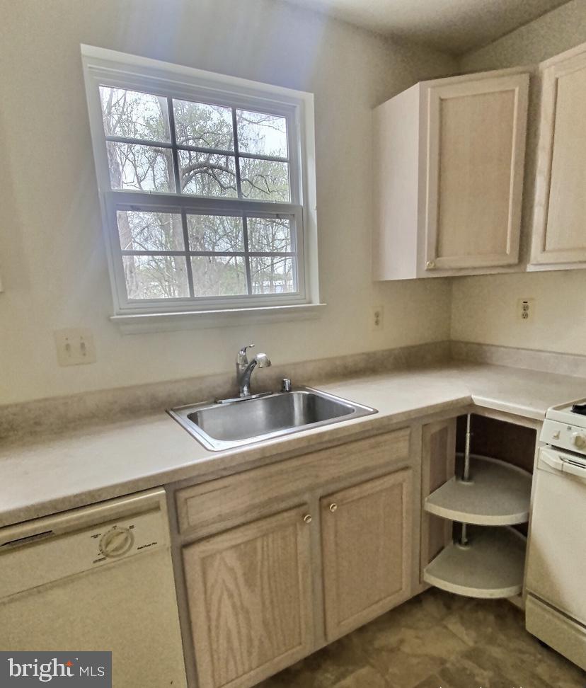 SUBURBIA - Residential