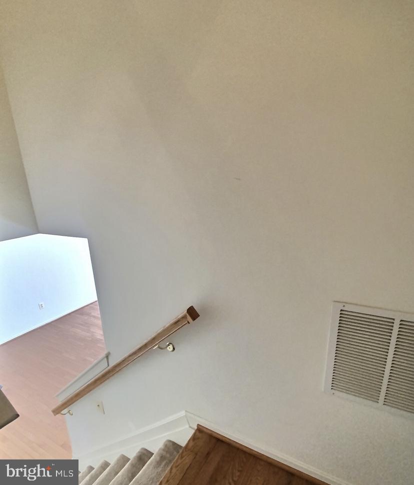 SUBURBIA - Residential