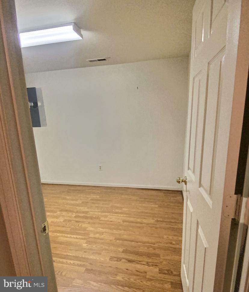 SUBURBIA - Residential