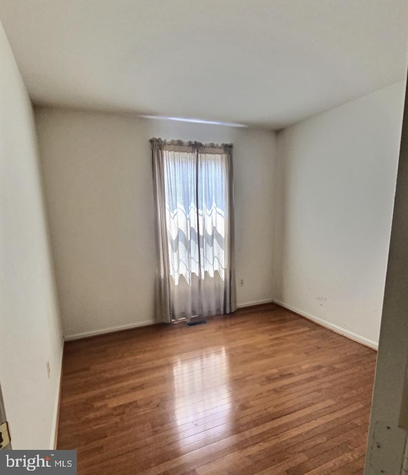 SUBURBIA - Residential