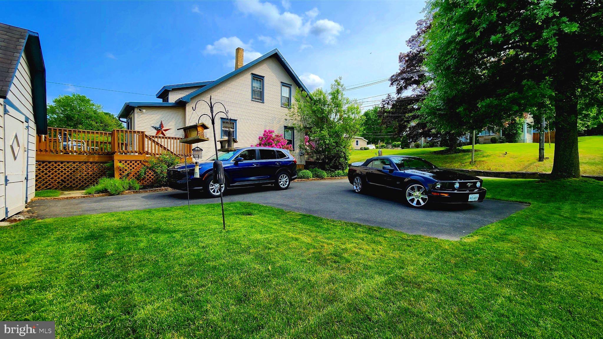 111 N PIONEER AVENUE