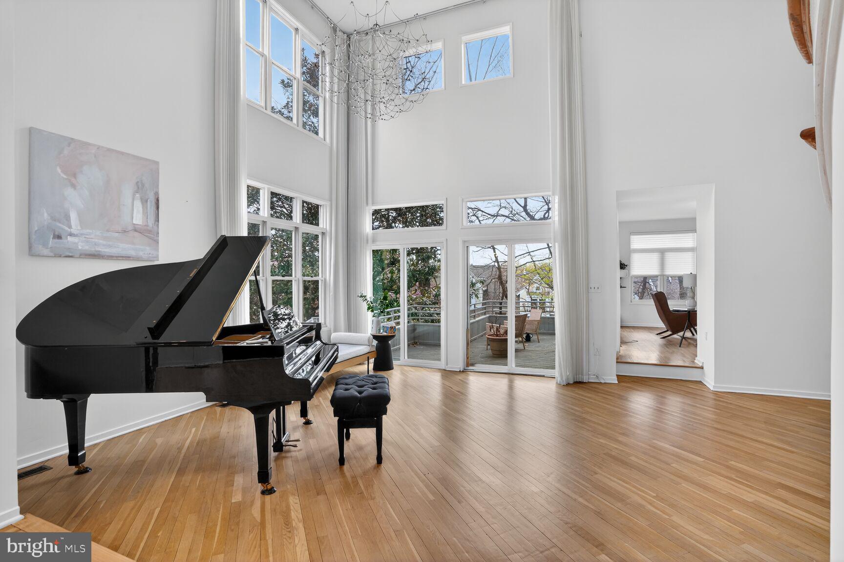 BEACON HILL - Residential