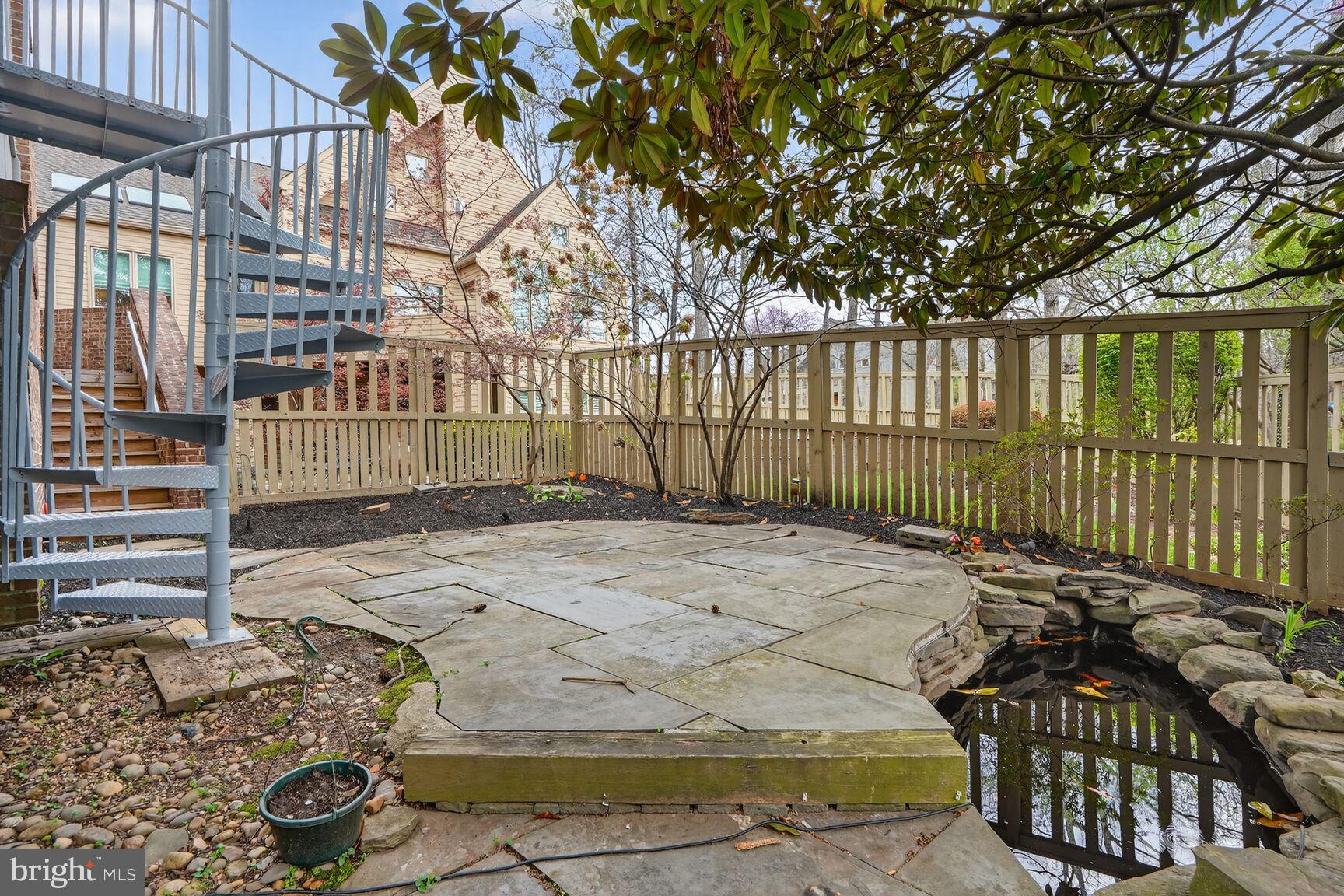 BEACON HILL - Residential