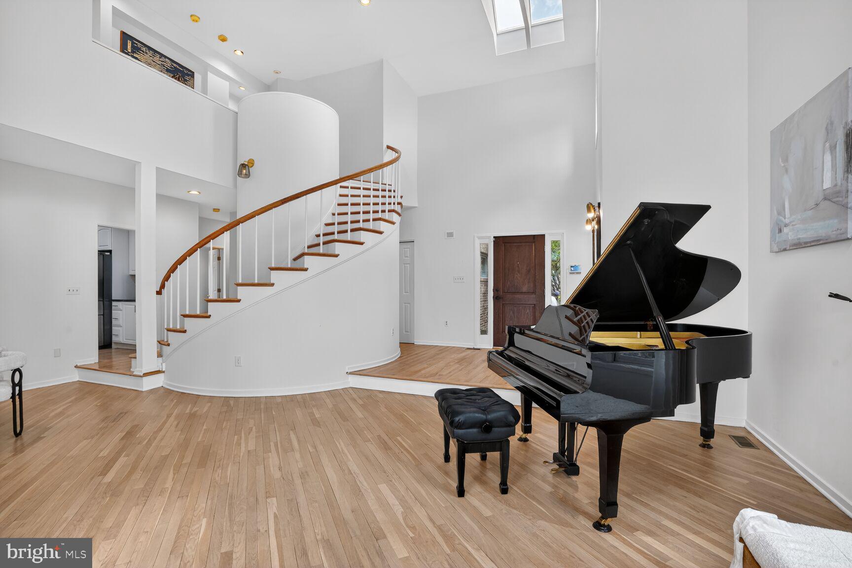 BEACON HILL - Residential