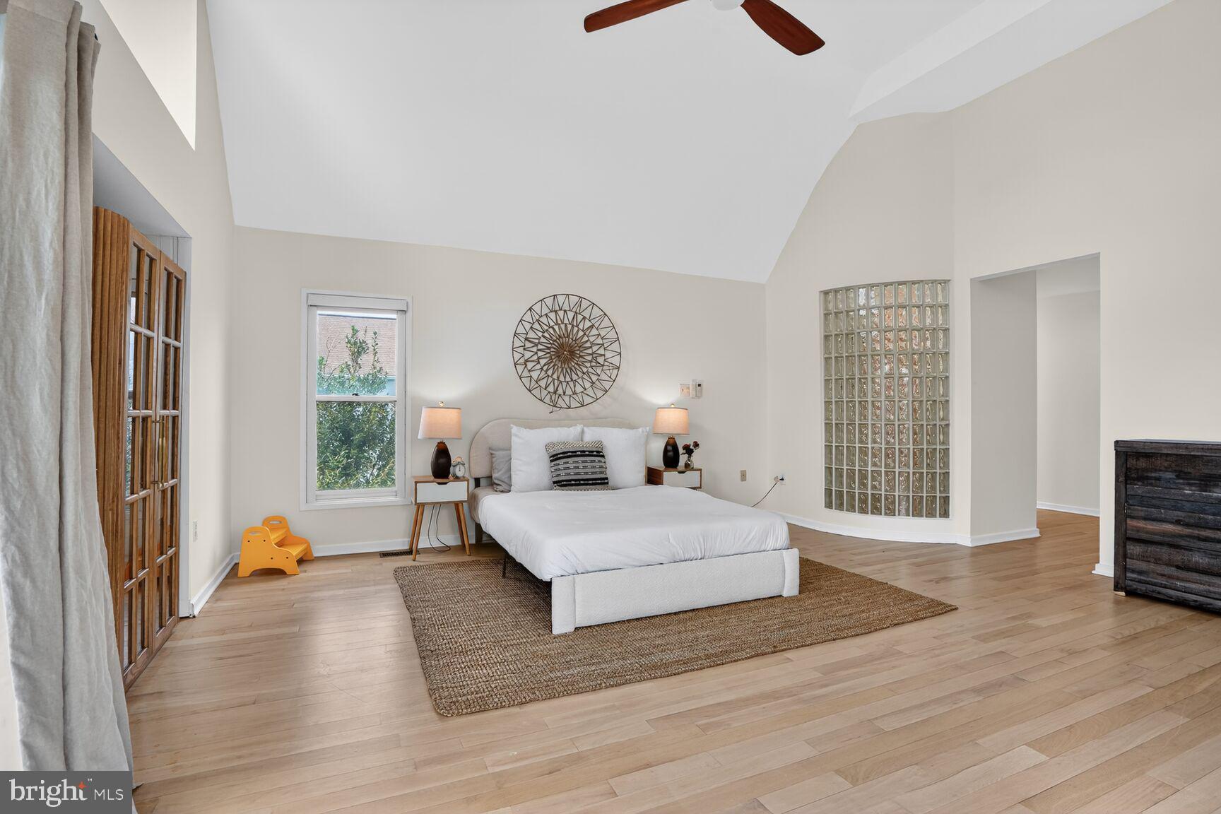 BEACON HILL - Residential