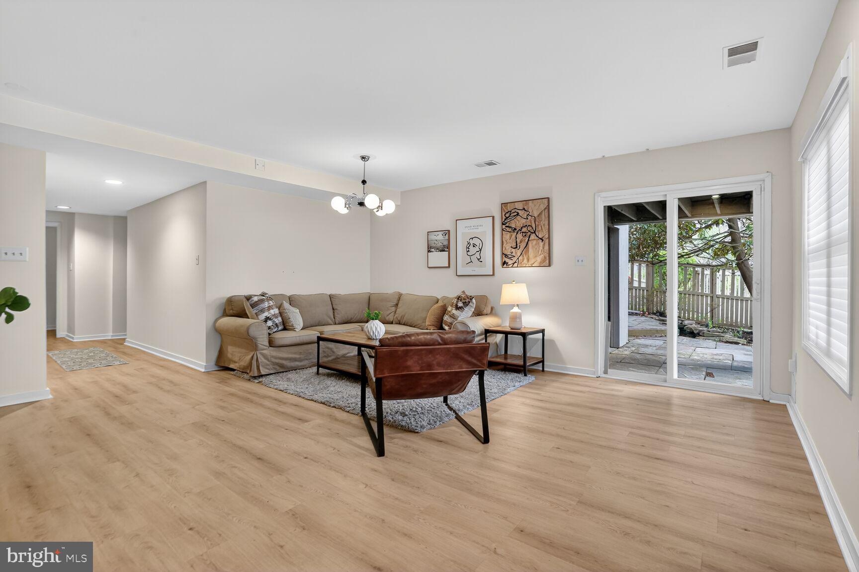 BEACON HILL - Residential