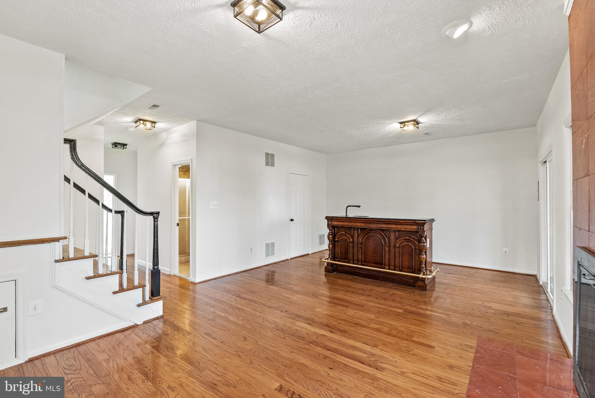 SULLY STATION - Residential