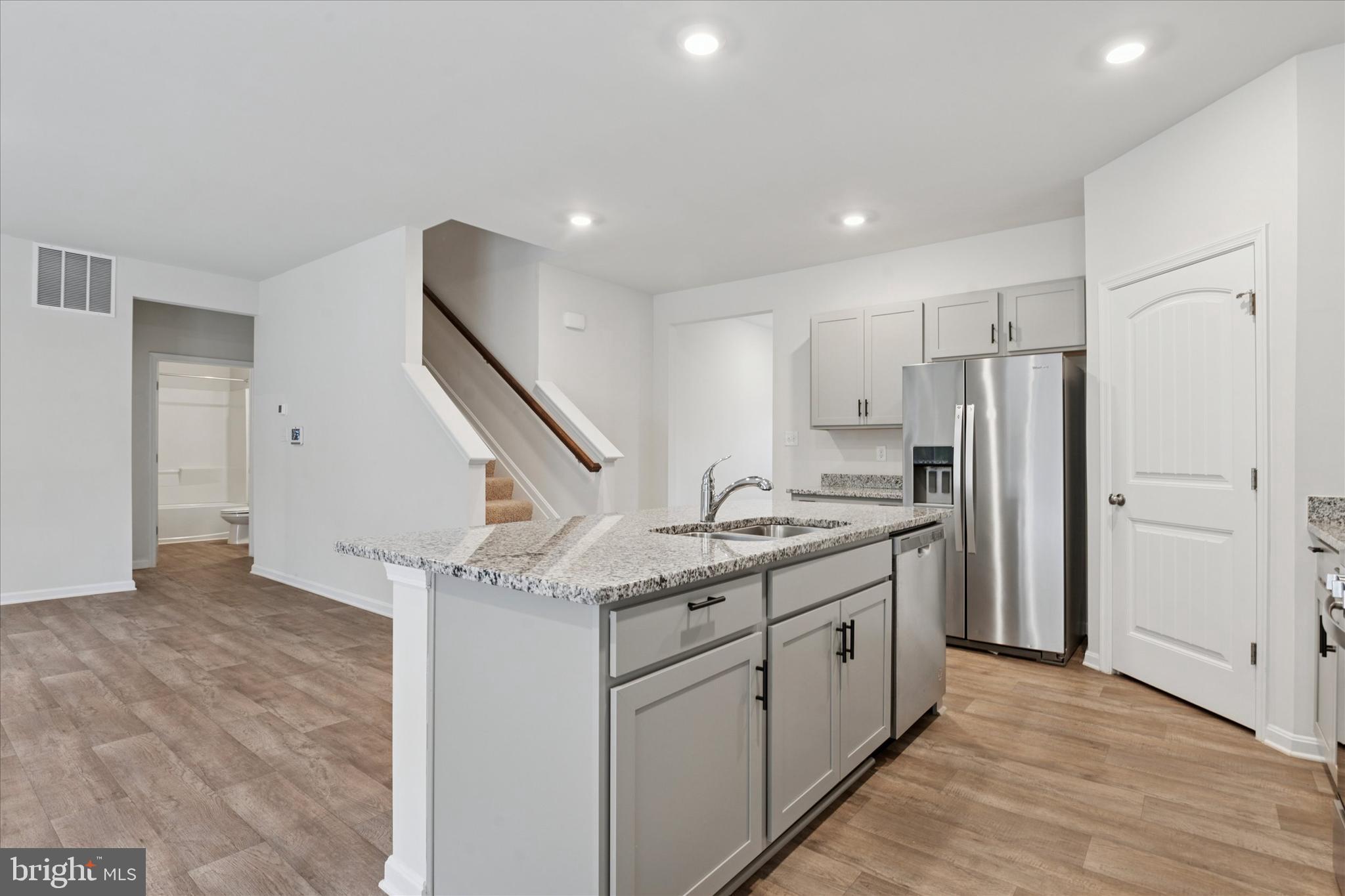 SHANNON COVE - Residential