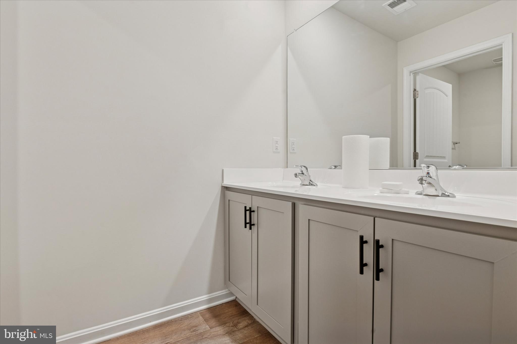 SHANNON COVE - Residential