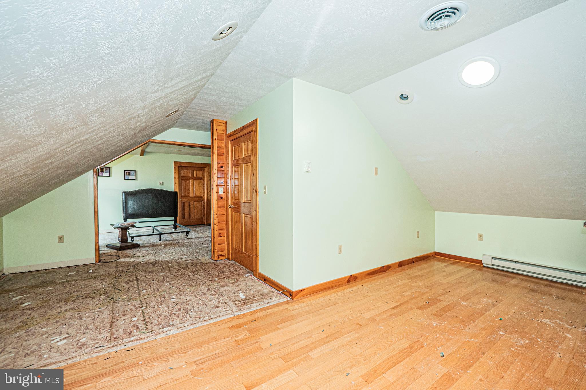 RED OAKS - Residential