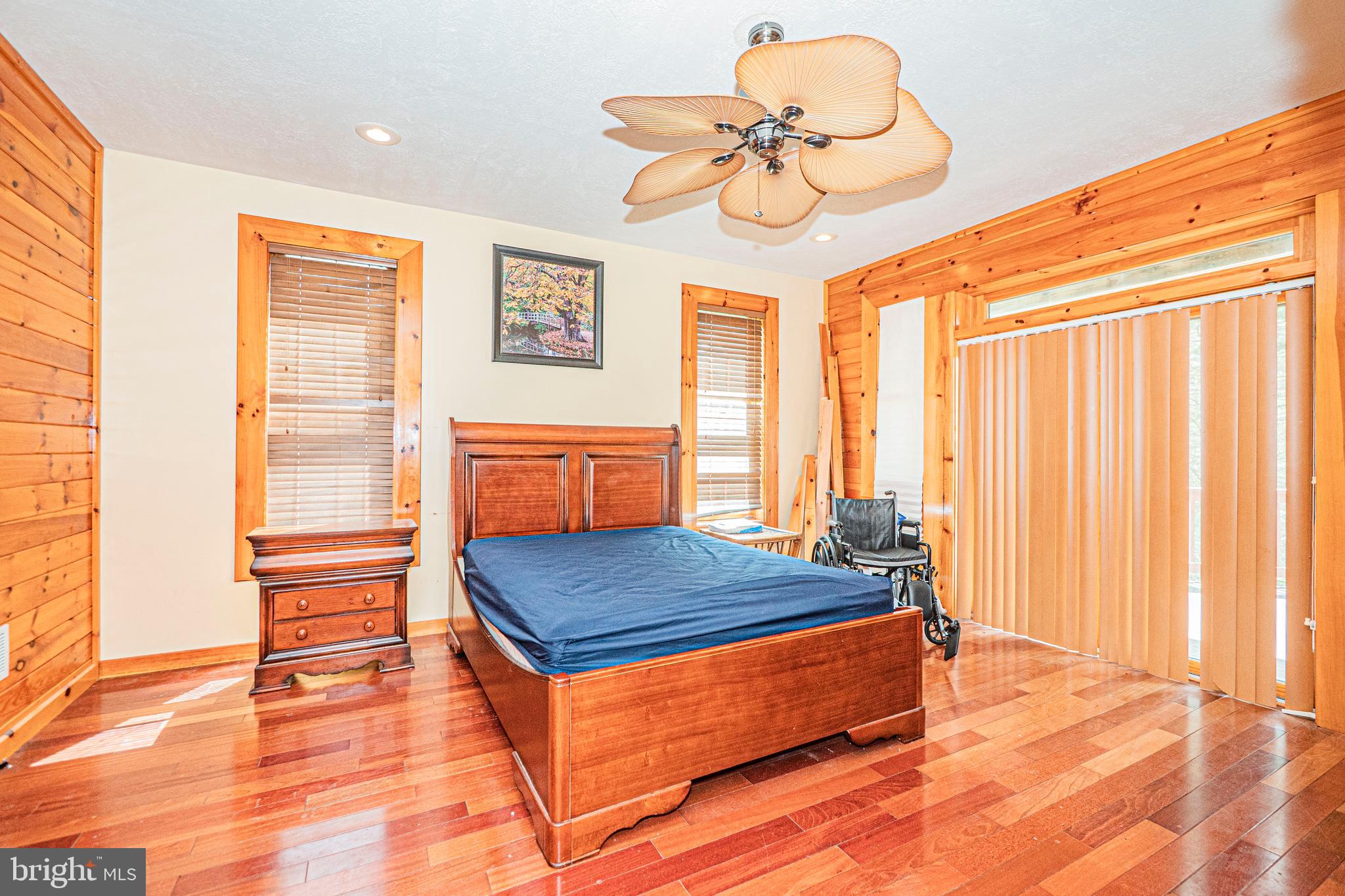 RED OAKS - Residential