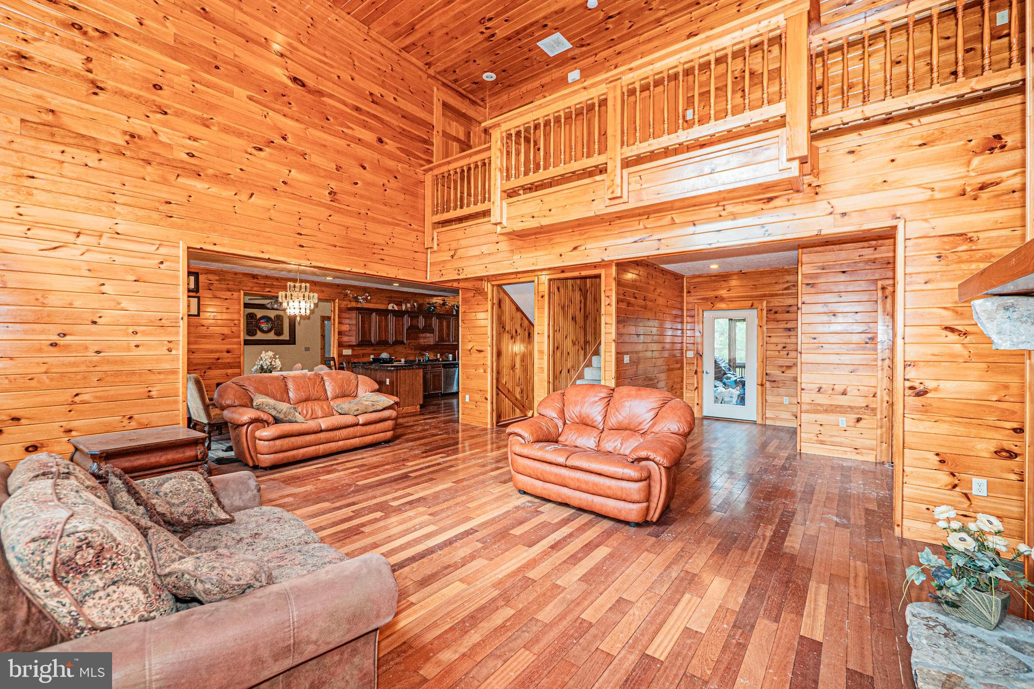 RED OAKS - Residential