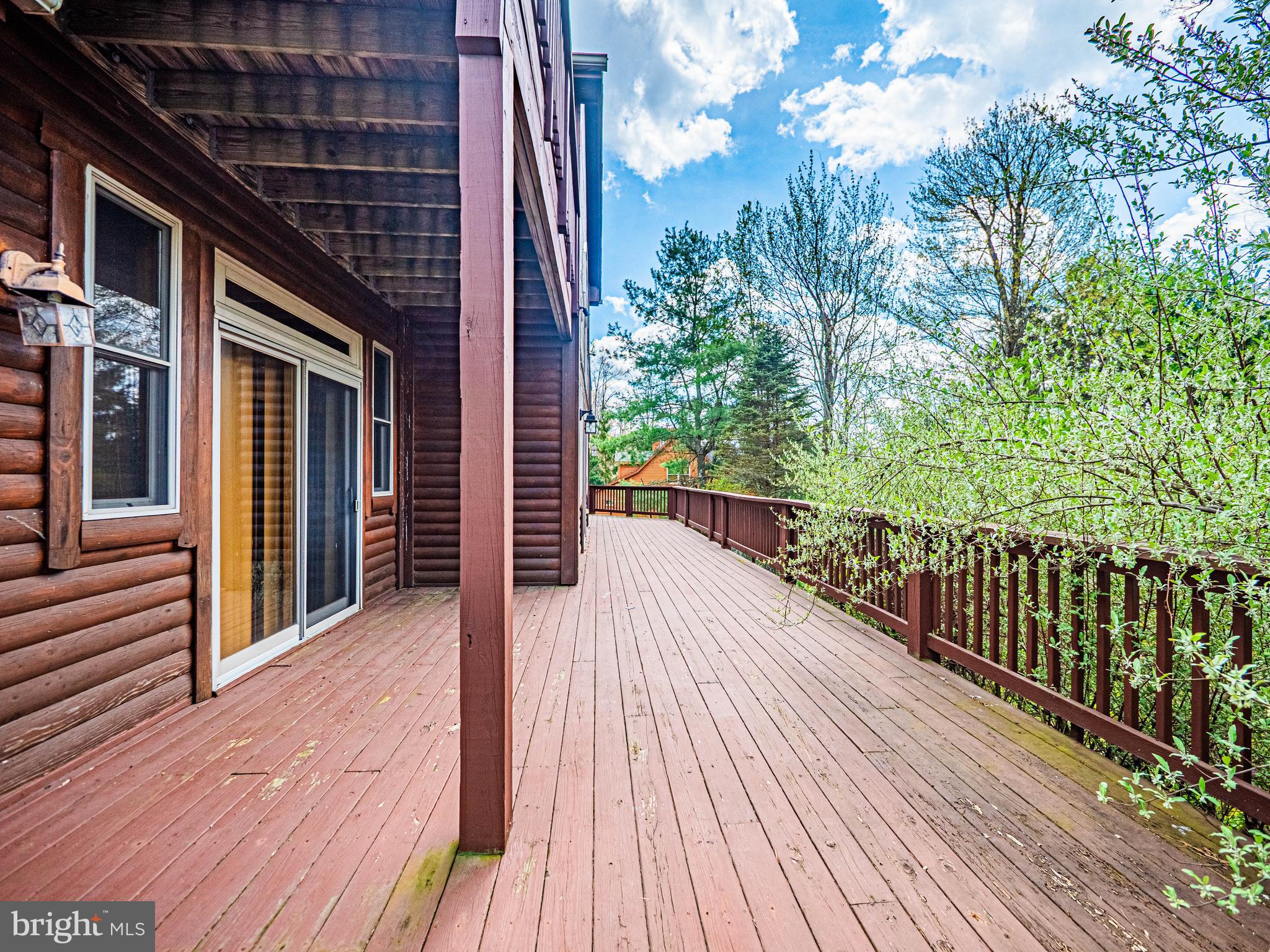 RED OAKS - Residential