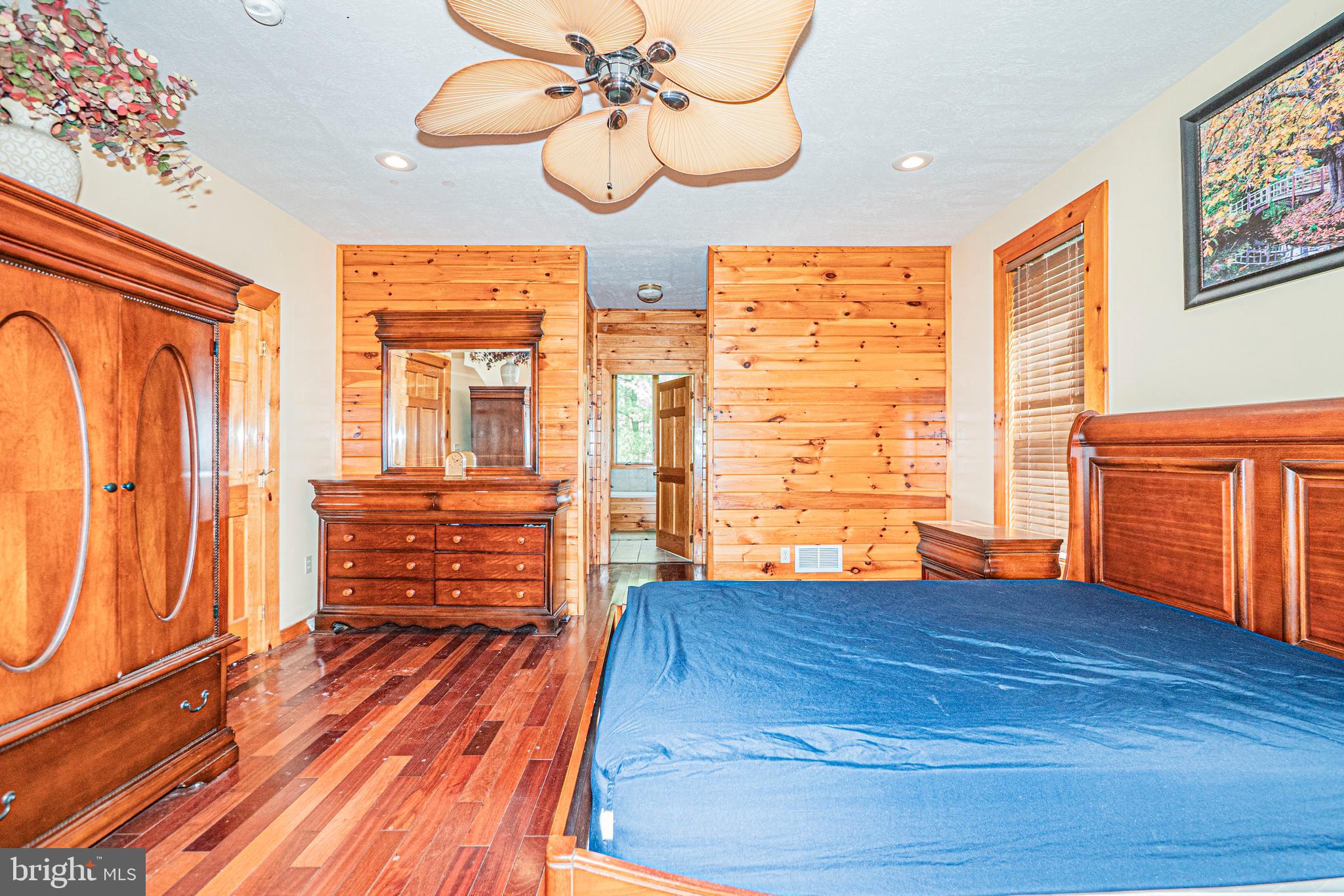 RED OAKS - Residential