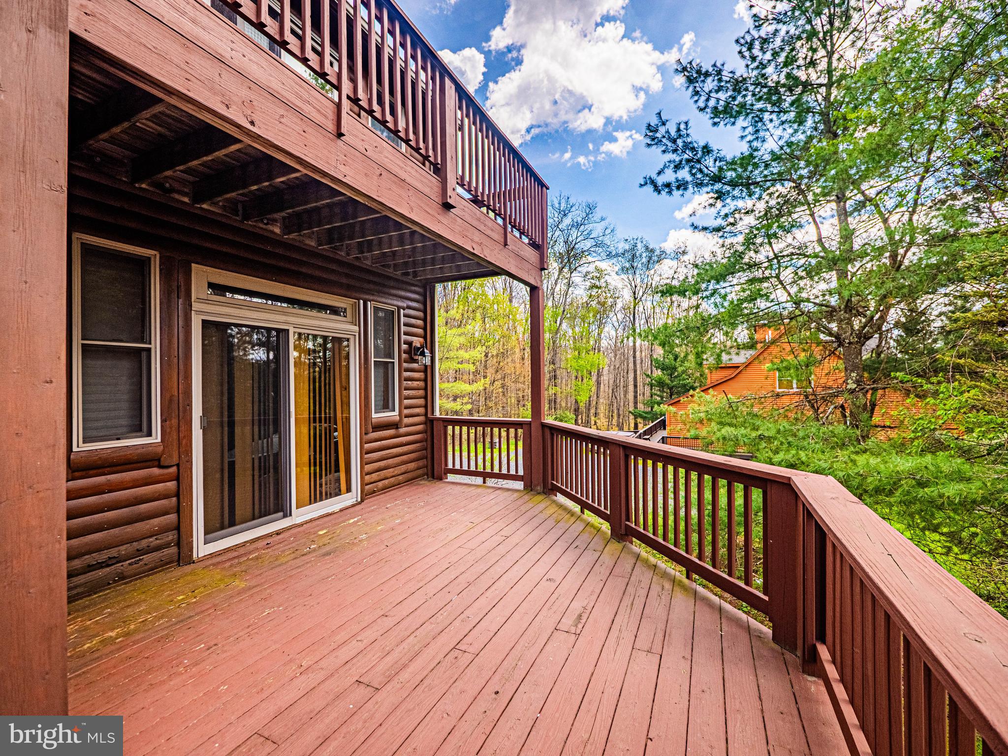 RED OAKS - Residential