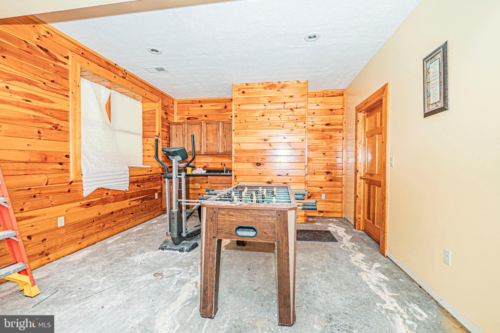 RED OAKS - Residential