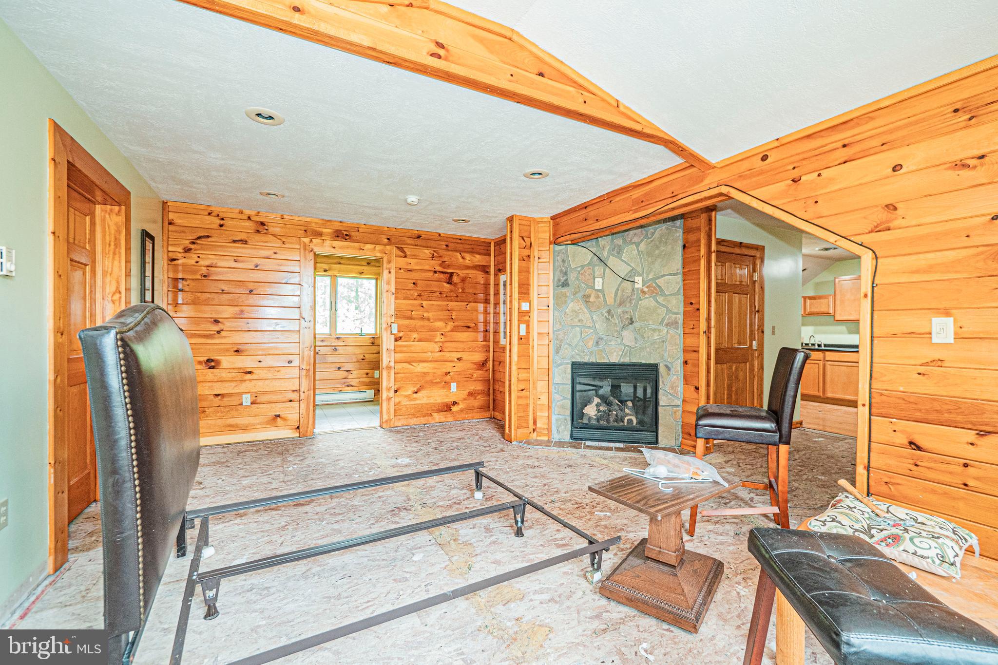 RED OAKS - Residential