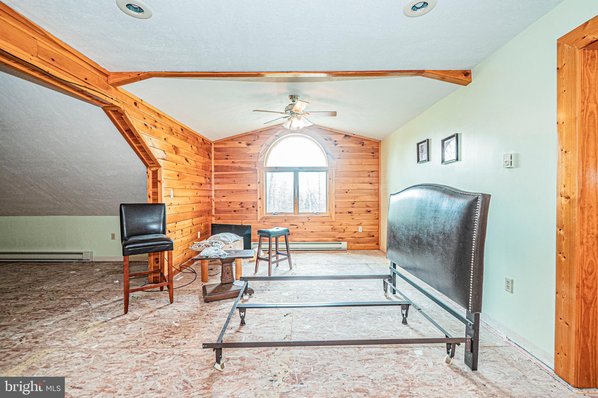RED OAKS - Residential