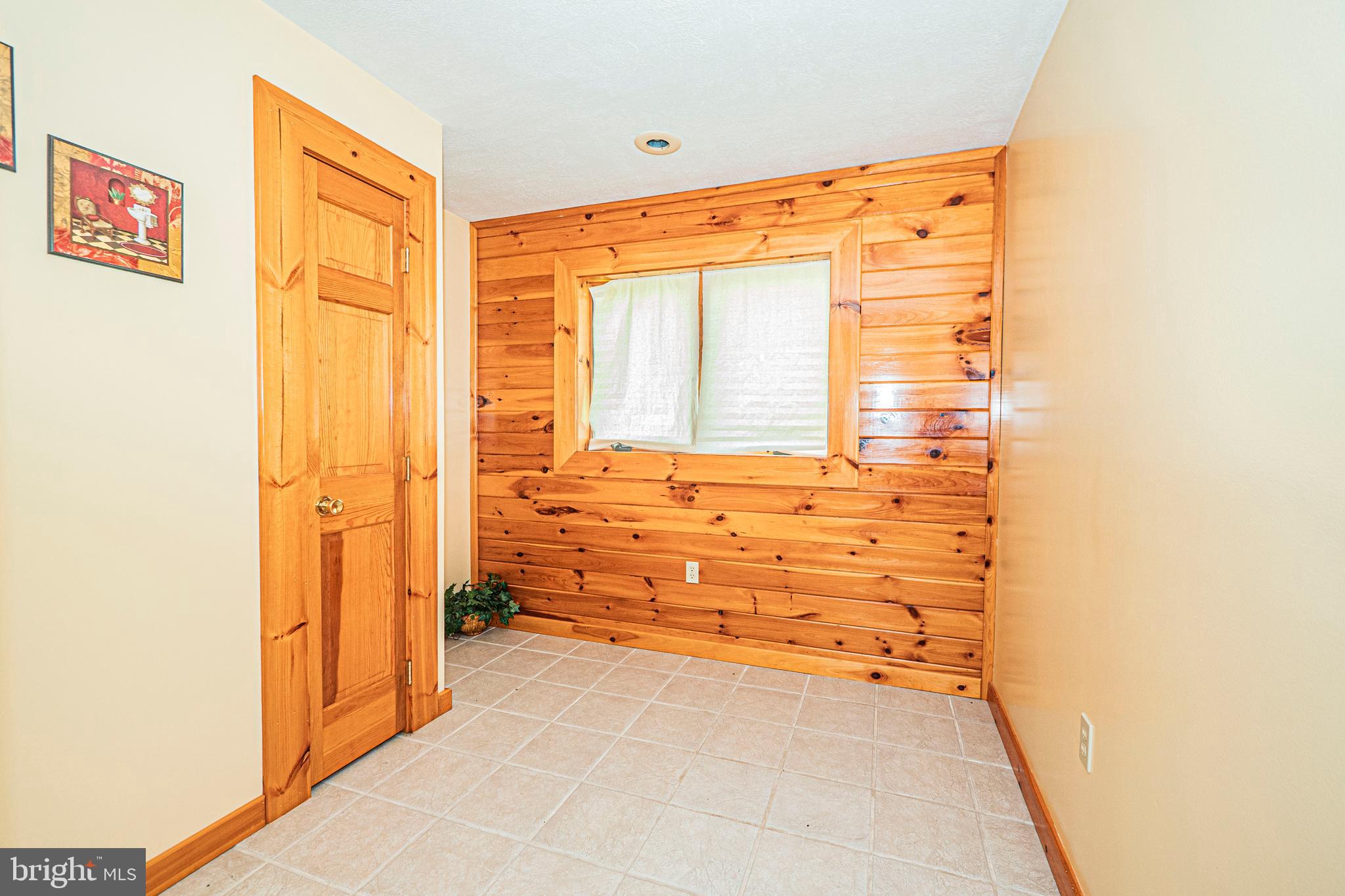 RED OAKS - Residential