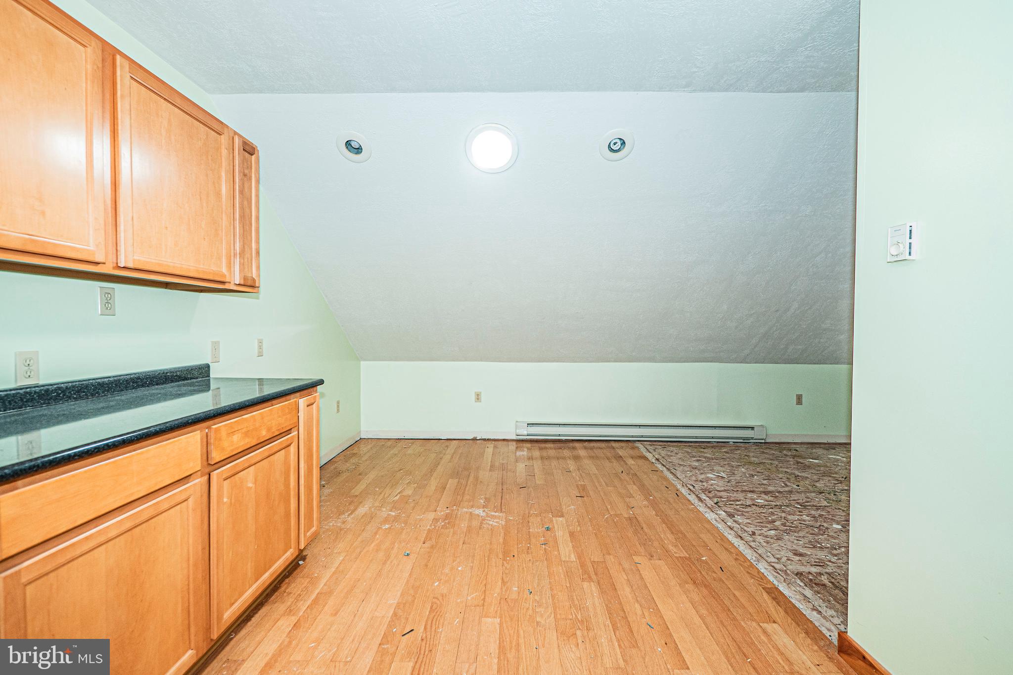 RED OAKS - Residential